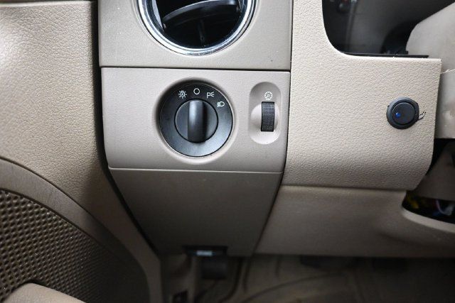Used 2006 Ford F150 XLT RWD image 11