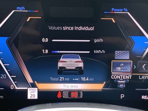 New 2025 BMW 750e xDrive image 24