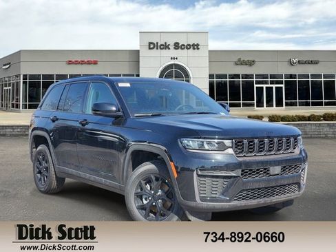 New 2026 Jeep Grand Cherokee Altitude AWD/4WD image 1