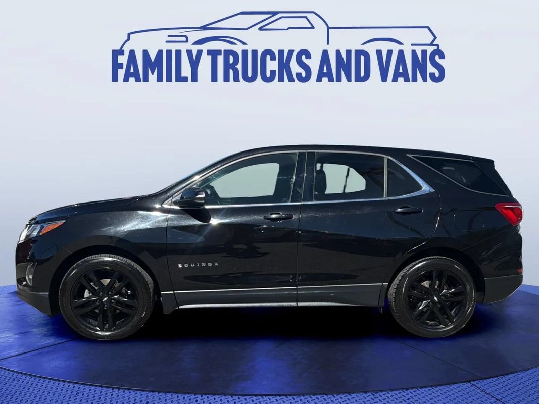 Used 2020 Chevrolet Equinox LT w/ Midnight Edition FWD image 2