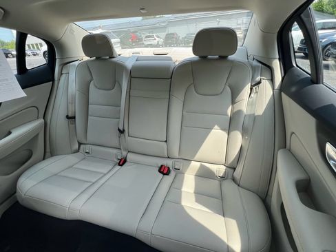 Certified 2025 Volvo S60 B5 Core AWD/4WD image 20