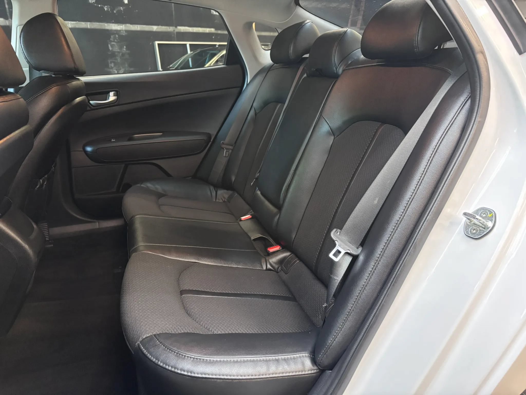 Used 2018 Kia Optima S FWD image 20