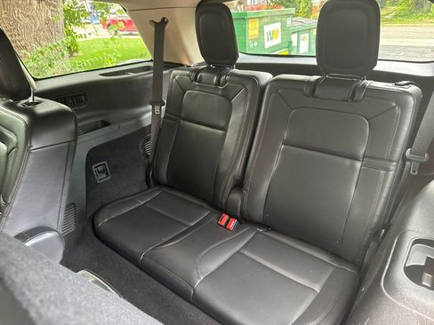 Used 2021 Lincoln Aviator Grand Touring w/ Equipment Group 301A AWD/4WD image 38