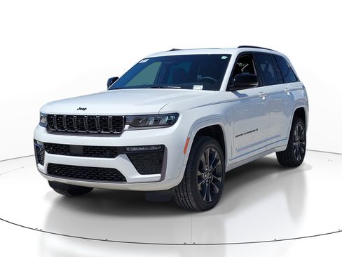 New 2026 Jeep Grand Cherokee Limited Reserve AWD/4WD image 3
