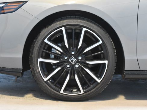 Used 2025 Honda Accord Touring image 30