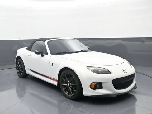 Used 2015 MAZDA MX-5 Miata Club RWD image 3