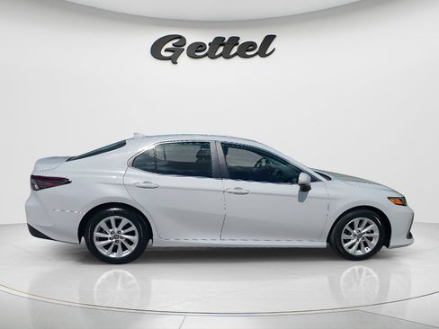 Used 2024 Toyota Camry LE FWD image 4