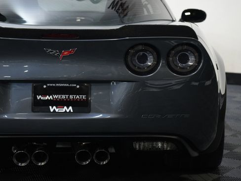 Used 2009 Chevrolet Corvette ZR1 w/ Preferred Equipment Group RWD image 18
