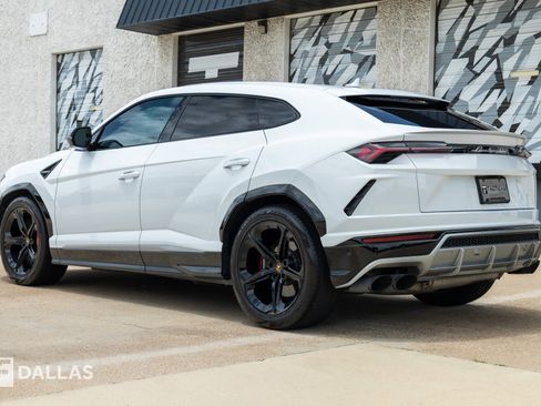 Used 2019 Lamborghini Urus AWD/4WD image 12
