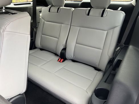 New 2026 Ford Explorer Active w/ Active Comfort Package image 19