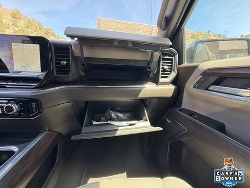 Used 2023 GMC Sierra 1500 SLT w/ SLT Premium Package AWD/4WD image 25