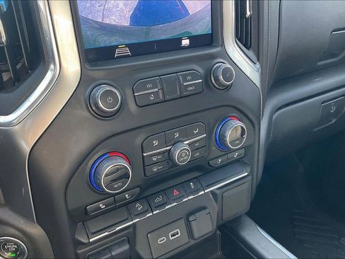 Used 2021 Chevrolet Silverado 1500 LT Trail Boss image 17