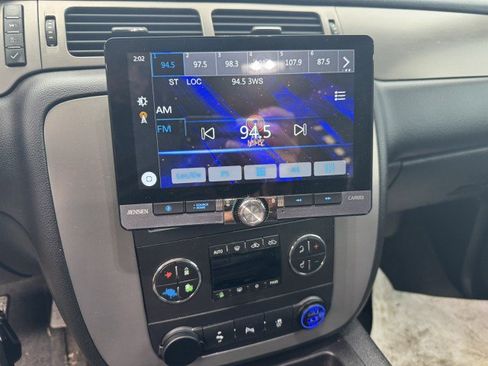 Used 2012 Chevrolet Avalanche LT w/ Suspension Package, Off-Road AWD/4WD image 14