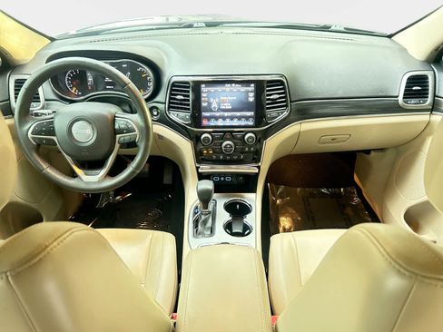 Used 2019 Jeep Grand Cherokee Limited AWD/4WD image 15