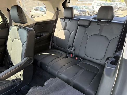 Used 2023 Honda Pilot EX-L image 40
