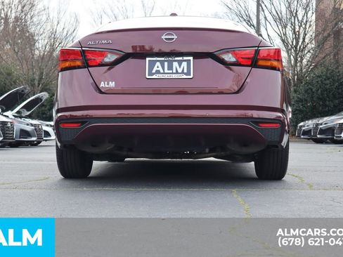 Used 2025 Nissan Altima 2.5 SV FWD image 7