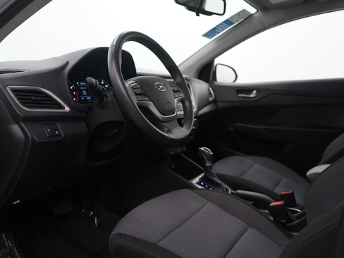 Used 2022 Hyundai Accent Limited image 20