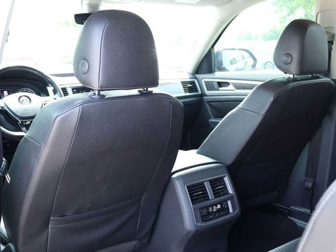 Used 2018 Volkswagen Atlas SE FWD image 12
