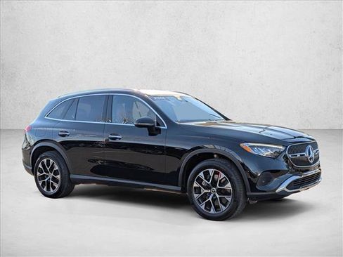 Certified 2025 Mercedes-Benz GLC 350e 4MATIC image 3