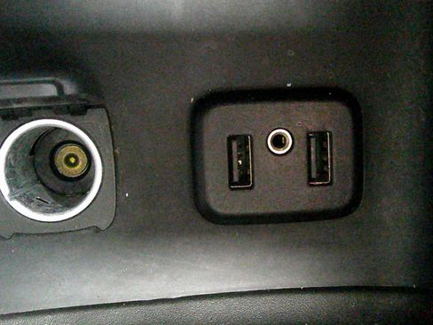 Used 2017 GMC Acadia SLT image 33