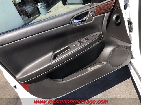 Used 2016 Chevrolet Impala LT image 9