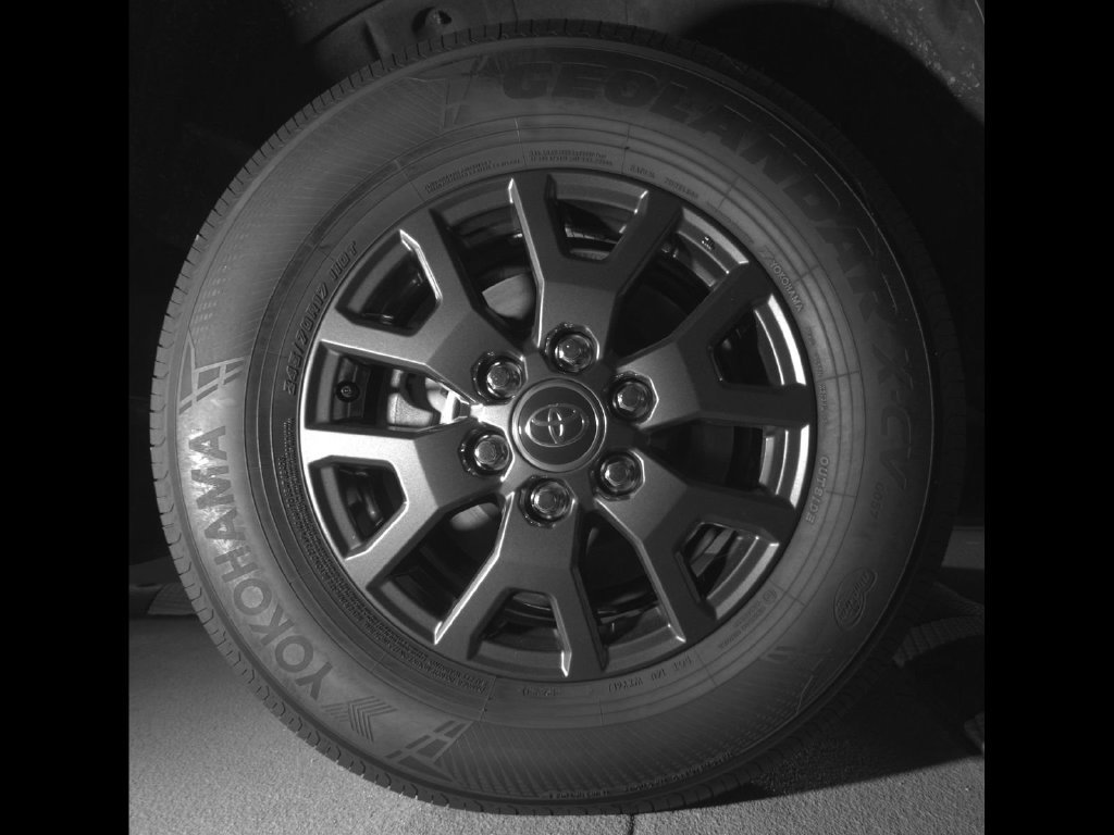 Used 2025 Toyota 4Runner SR5 AWD/4WD image 11
