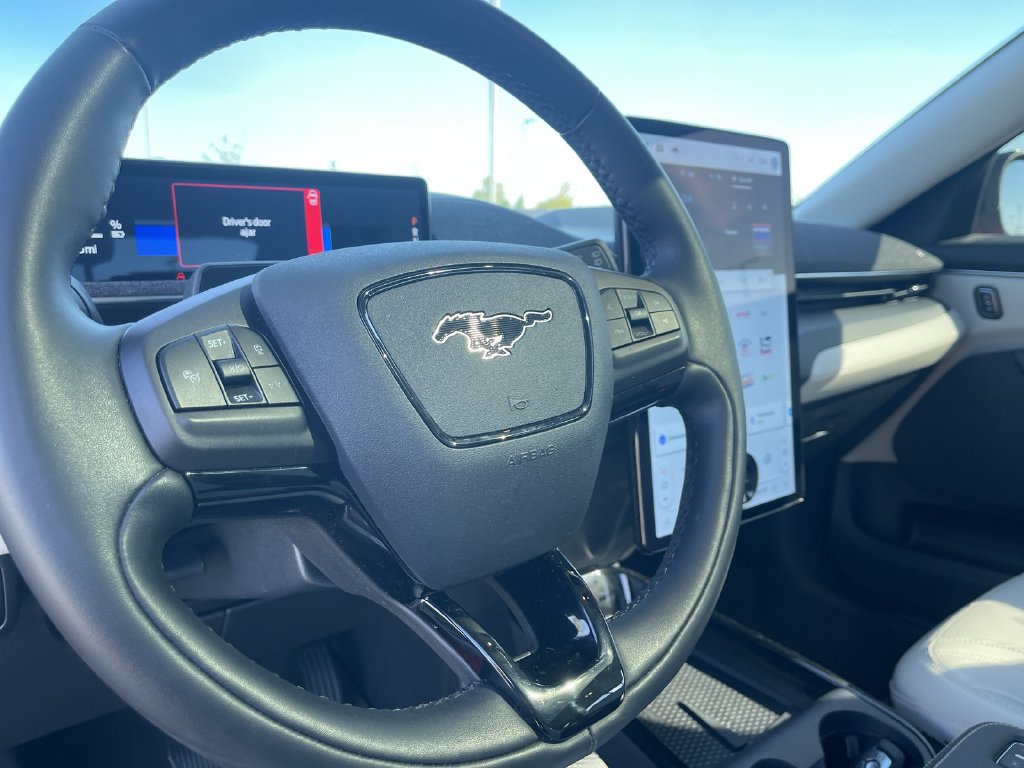 Used 2023 Ford Mustang Mach-E Premium AWD/4WD image 18