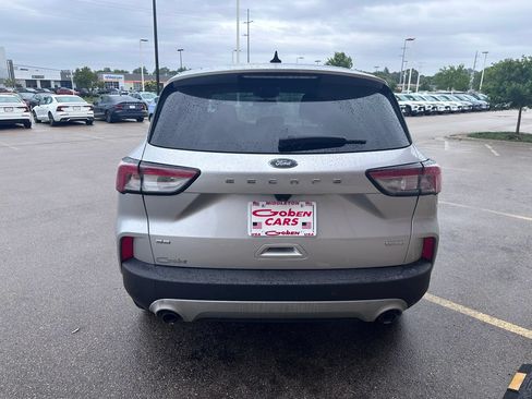 Used 2020 Ford Escape SE FWD image 6