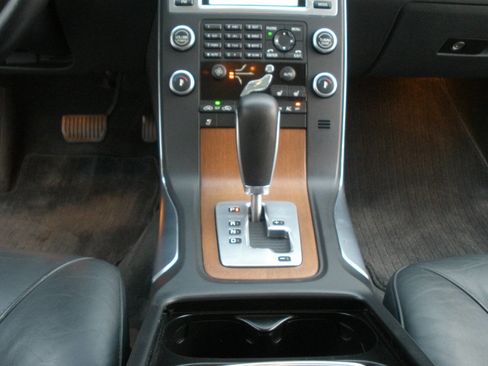 Used 2010 Volvo S80 3.2 image 31