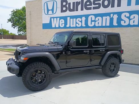 Used 2024 Jeep Wrangler Unlimited Sport AWD/4WD image 17