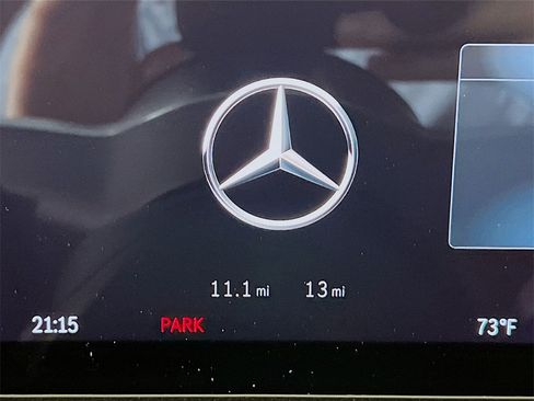 New 2025 Mercedes-Benz GLB 250 4MATIC image 13