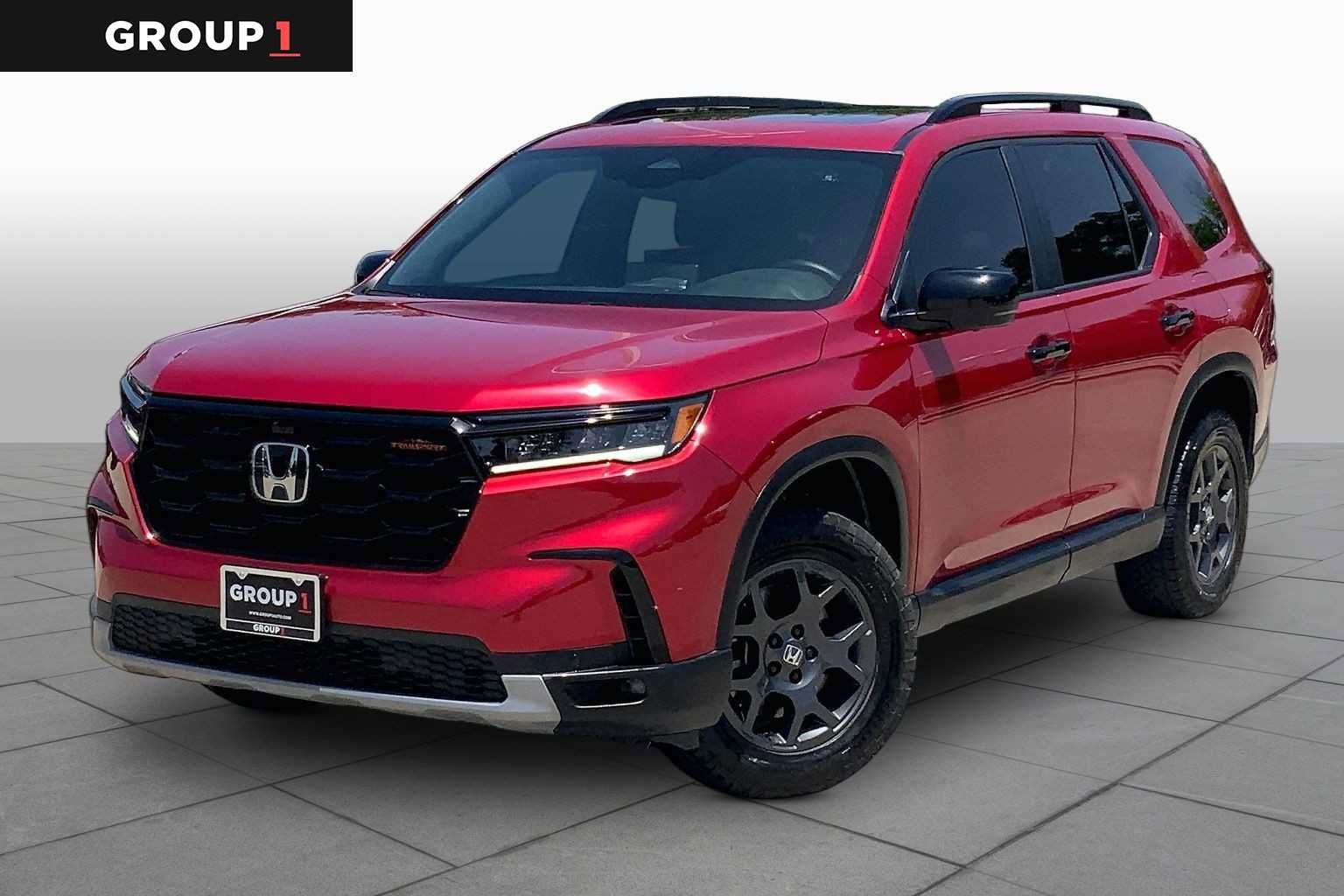 Used 2025 Honda Pilot TrailSport image 1