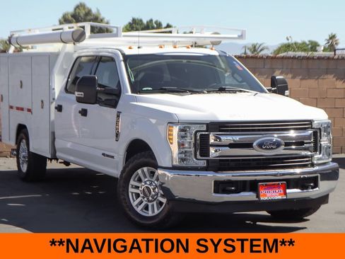 Used 2018 Ford F350 XLT RWD image 2