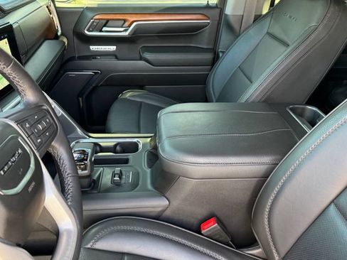 Used 2023 GMC Sierra 1500 Denali w/ Denali Reserve Package AWD/4WD image 11