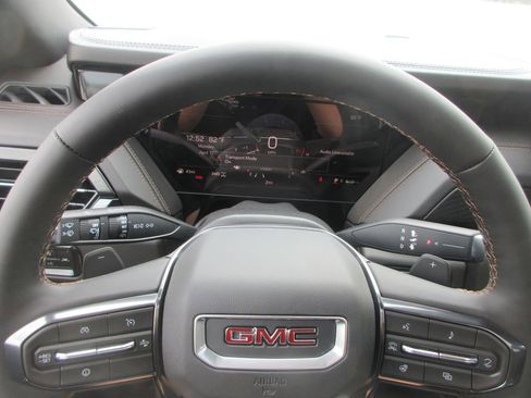 New 2026 GMC Yukon AT4 image 18