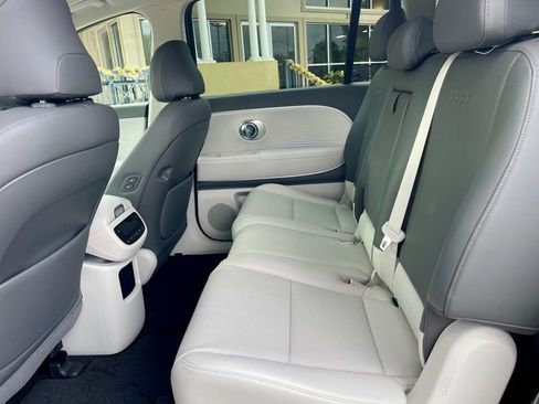 Used 2026 Hyundai Ioniq 9 SEL w/ Tow & Go Package image 11