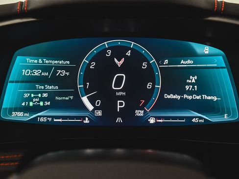 Used 2024 Chevrolet Corvette Stingray Preferred Conv w/ Z51 Performance Package RWD image 18