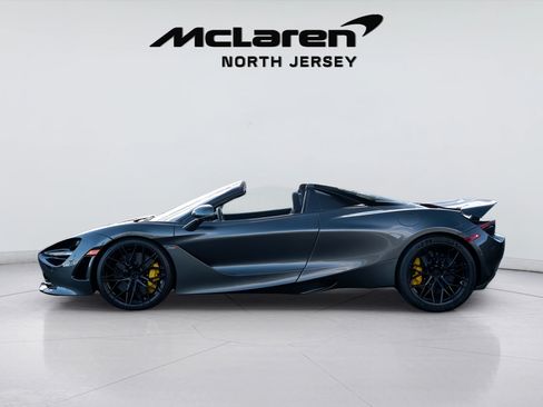 Used 2020 McLaren 720S Spider RWD image 19