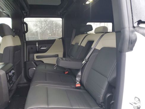 New 2026 GMC Hummer EV SUV AWD/4WD image 9