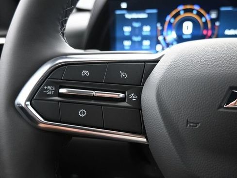 New 2027 Chevrolet Equinox LT w/ Convenience Package II FWD image 15