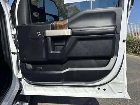 Certified 2019 Ford F150 Lariat image 29