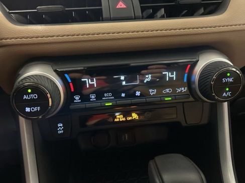 Certified 2025 Toyota RAV4 LE AWD/4WD image 15