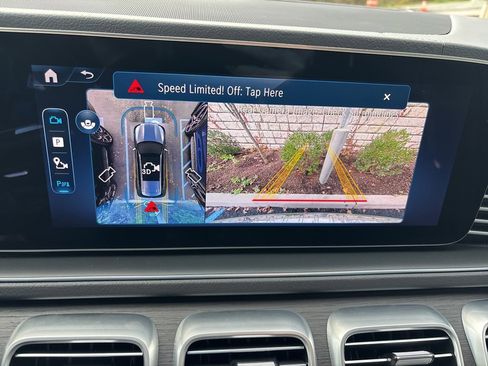 Used 2025 Mercedes-Benz GLS 450 4MATIC image 28