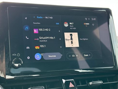 Certified 2025 Toyota Corolla SE image 16