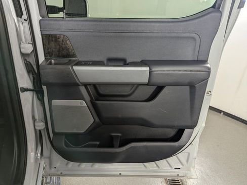 Used 2025 Ford F350 Lariat image 21