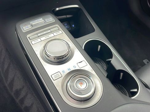 Used 2025 Genesis GV70 2.5T image 22