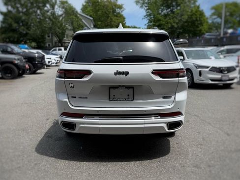 Used 2022 Jeep Grand Cherokee L Overland w/ Advanced Protech Group III AWD/4WD image 10