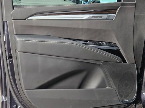 New 2026 Cadillac Escalade ESV Luxury w/ LPO, Floor Liner Package image 22