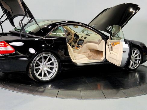 Used 2007 Mercedes-Benz SL 550 image 12