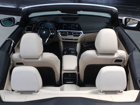 Used 2023 BMW 430i Convertible w/ Premium Package RWD image 35